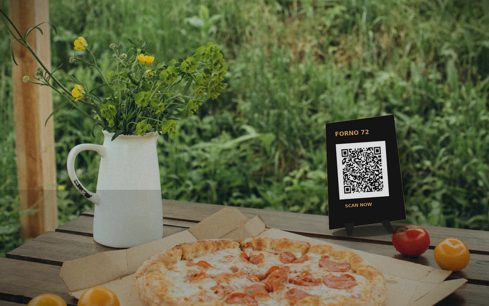 Un’identità calda e decisa per pizze classiche, speciali e fritti.